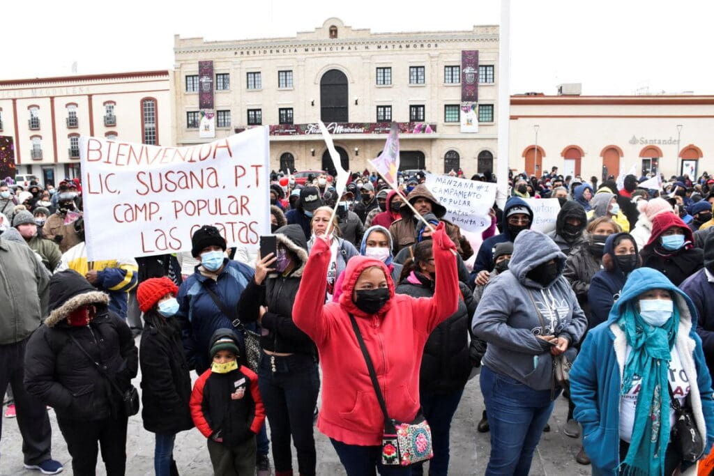 SNITIS and its founder Susana Prieto, the day ahead of a key union vote at auto parts factory, at Miguel Hidalgo square in Matamoros, Mexico February 27, 2022. REUTERS/Alejandro Hernandez - RC2QSS9Z4QEN