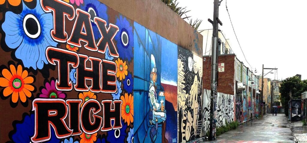 Mural by Megan Wilson. Photo: victorgrigas / Wikimedia Commons.