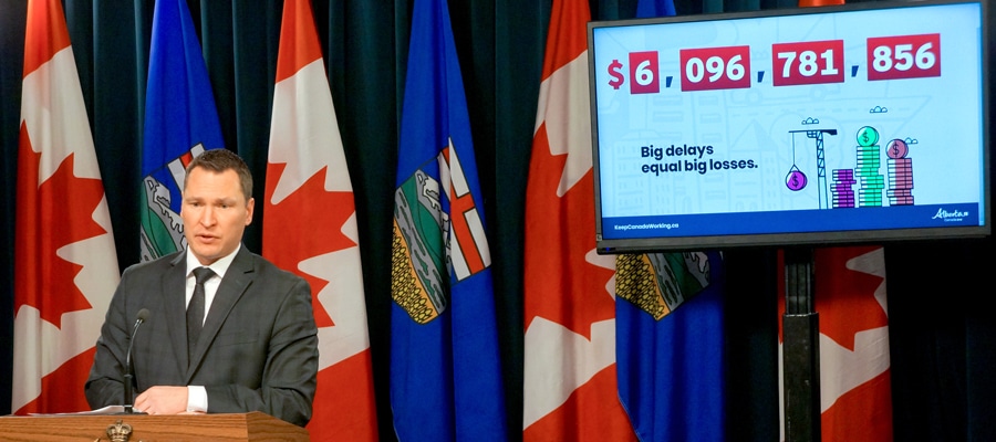 Photo: <a target="_blank" href="https://www.flickr.com/photos/governmentofalberta/45830136092/in/photostream/">Government of Alberta</a> / Flickr” style=”border-radius:0px;–objectFit:cover;–imagePosX:50%;–imagePosY:50%” decoding=”async” srcset=”https://www.policyalternatives.ca/wp-content/uploads/2025/04/pn_feb2019_FalseAdvertising_900x400.jpg 900w, https://www.policyalternatives.ca/wp-content/uploads/2025/04/pn_feb2019_FalseAdvertising_900x400-300×133.jpg 300w, https://www.policyalternatives.ca/wp-content/uploads/2025/04/pn_feb2019_FalseAdvertising_900x400-768×341.jpg 768w” sizes=”(max-width: 900px) 100vw, 900px” /></div><div  class=